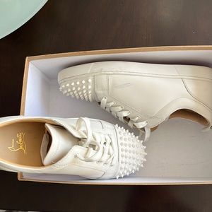 MENS WHITE CHRISTIAN LOUBOUTIN “RED BOTTOMS” SNEAKER SIZE 12/ EU 45